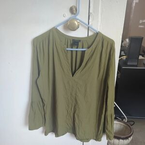 Ann Taylor Olive Green Long Sleeve V-Neck Tunic